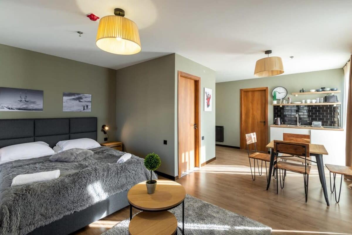 Super Stylish And Cozy 2 Bedroom 4Or6 People Apartment In Key Location In Marshall Gudauri Project Ski Resort Экстерьер фото